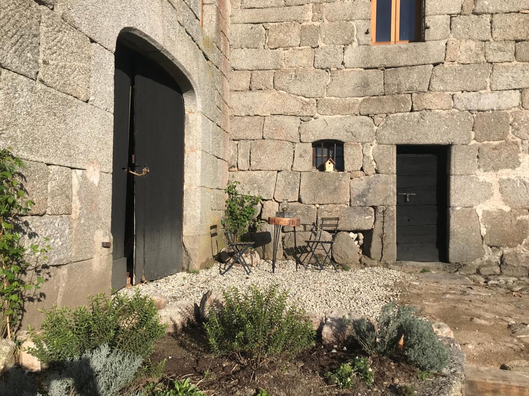 Chambres Et Tables D'Hotes - Les Ateliers De Pontajou - Pelerin Navette Gratuite A Saugues Venteuges Exterior photo